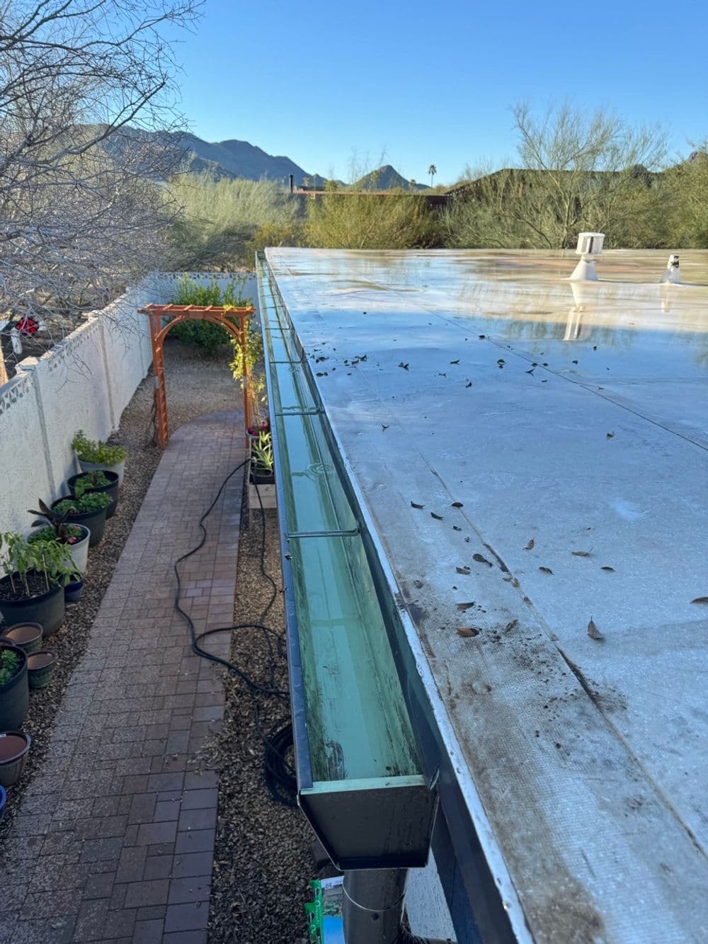 Gallery photos for Gutter Cleaning and Maintenance: Image #2