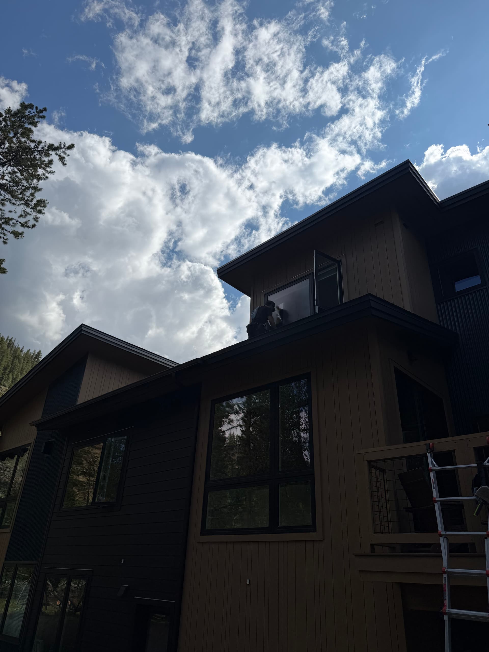Full Home Window Cleaning in Silverthorne image